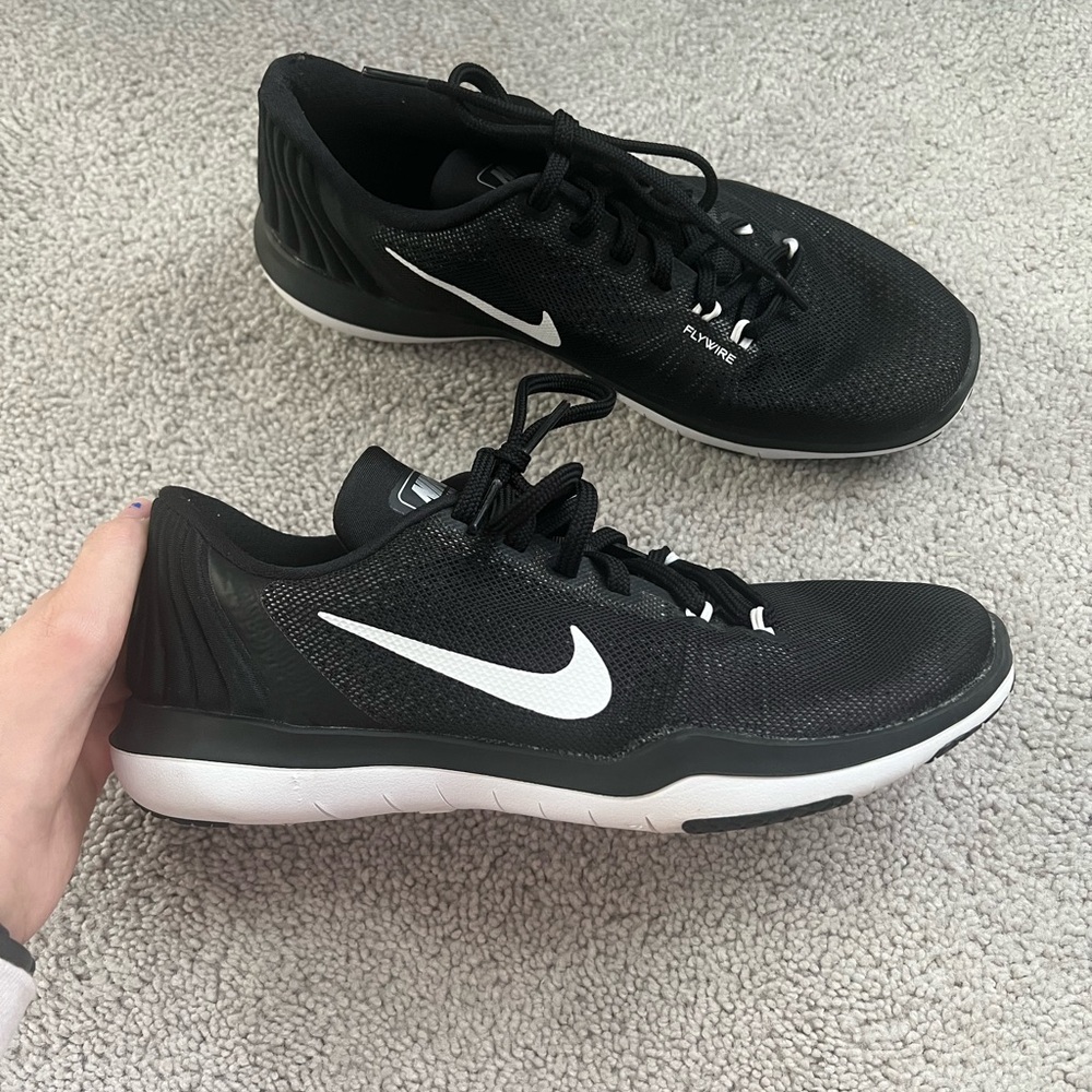 Women’s Nike Flex Supreme TR5 Training Running Sneakers - Picture 2 of 11